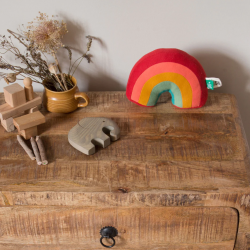 Peluche arc-en-ciel en coton bio upcyclé