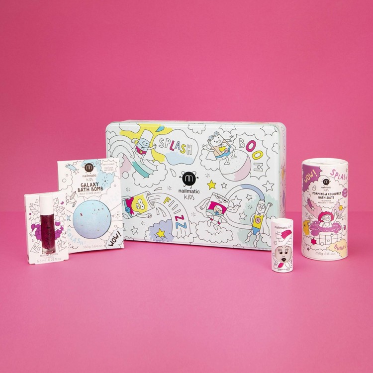 Coffret "Magic box" : vernis, brillant à lèvres et bain moussant ! Coffret "Magic box" : vernis, brillant à lèvres et bain moussant !