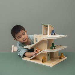 Garage en bois et ses accessoires