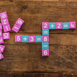 MOBI KIDS - Le jeu de scrabble mathématique