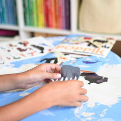 Poster géant + 67 stickers - Animaux du monde
