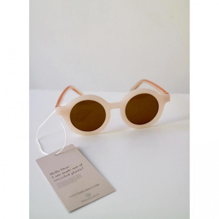 Lunettes de soleil retro en plastique recyclé