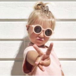 Lunettes de soleil retro en plastique recyclé
