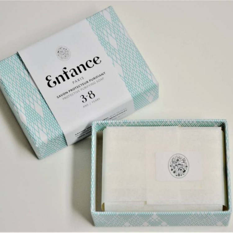 Savon 3-8 ans emballé dans son coffret protecteur Savon 3-8 ans emballé dans son coffret protecteur