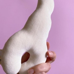 Hochet coussin illustré GOTS - Billie