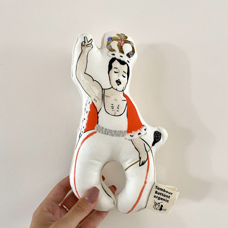 Hochet illustré GOTS- Freddie Champion Hochet illustré GOTS- Freddie Champion