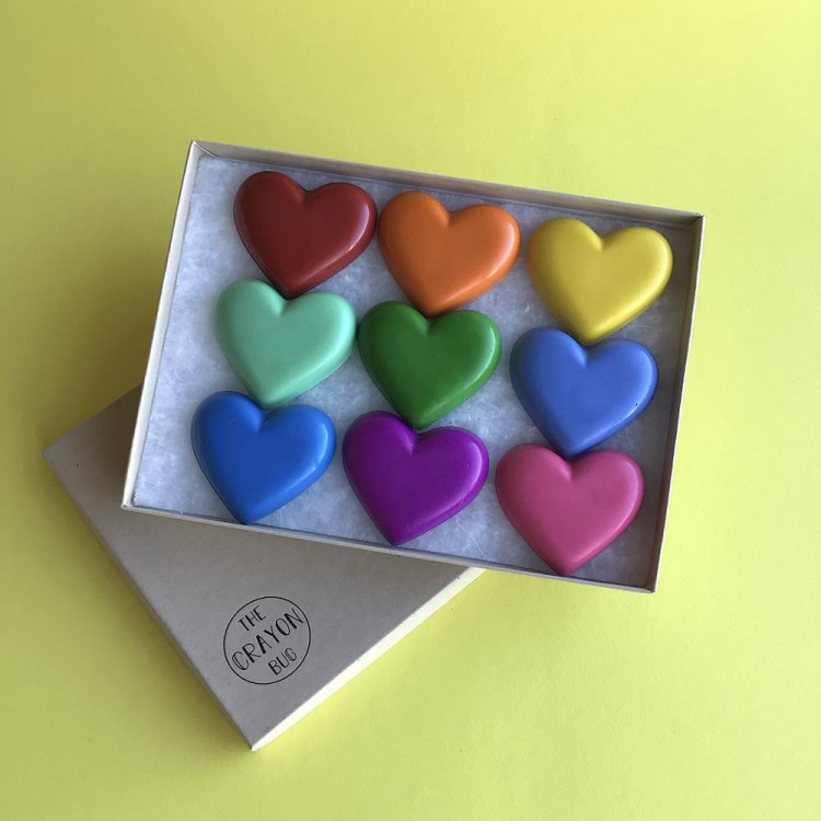 9 Cœurs en cire arc-en-ciel pour colorier 9 Cœurs en cire arc-en-ciel pour colorier